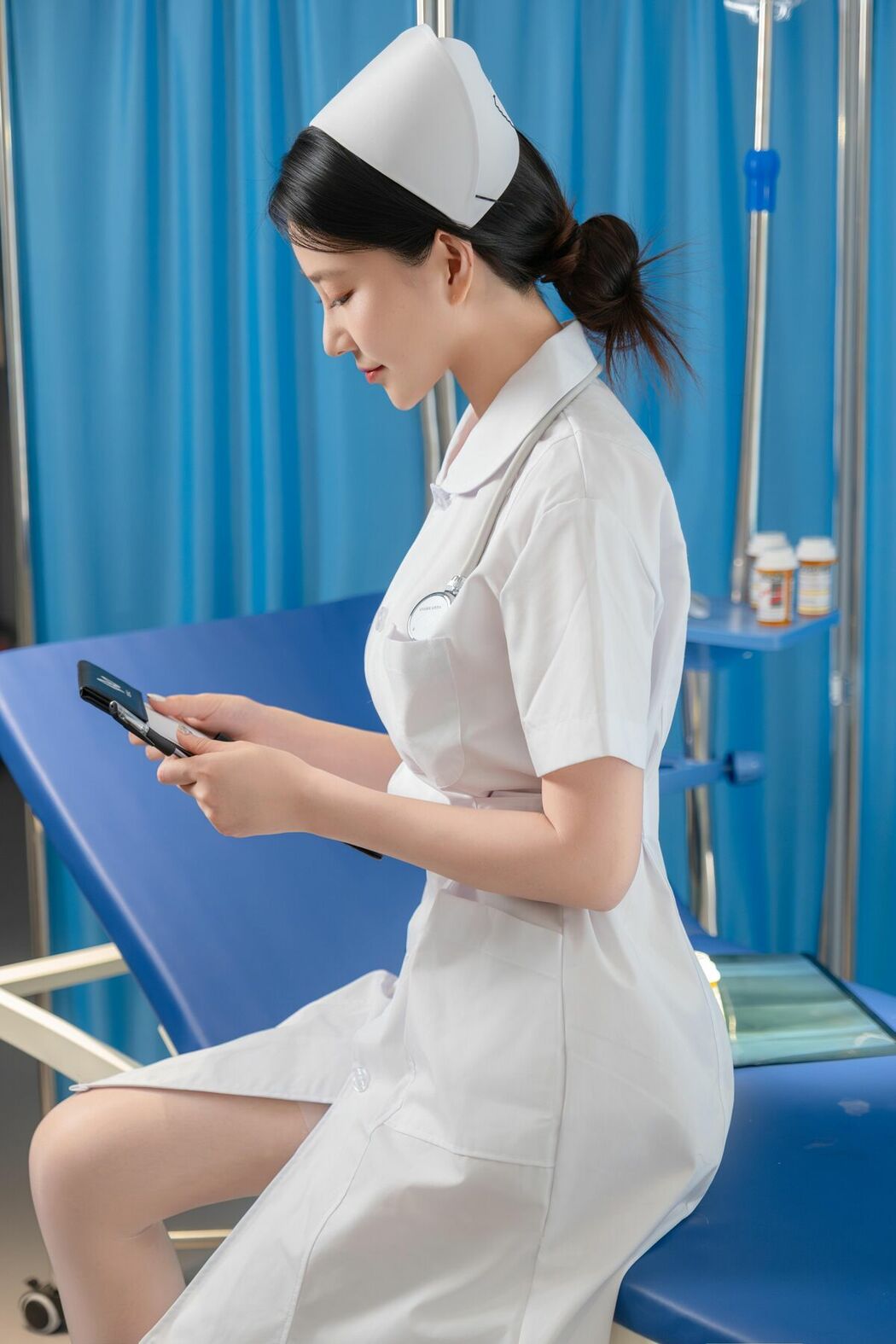 Coser@年年Nnian – 护士长の秘密 (89P)