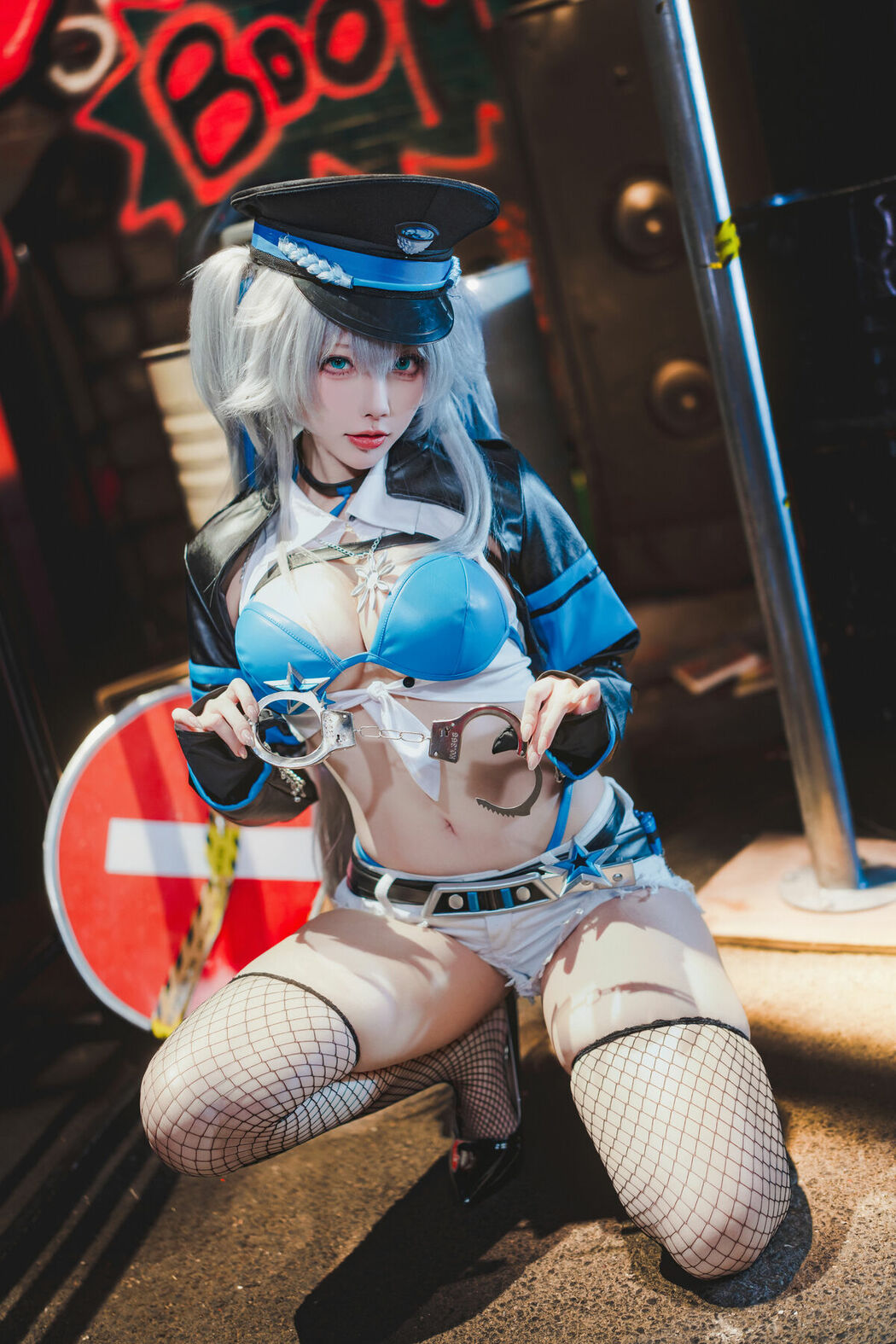 Coser@宮本桜 – 交错战线 刃齿女警 (23P)