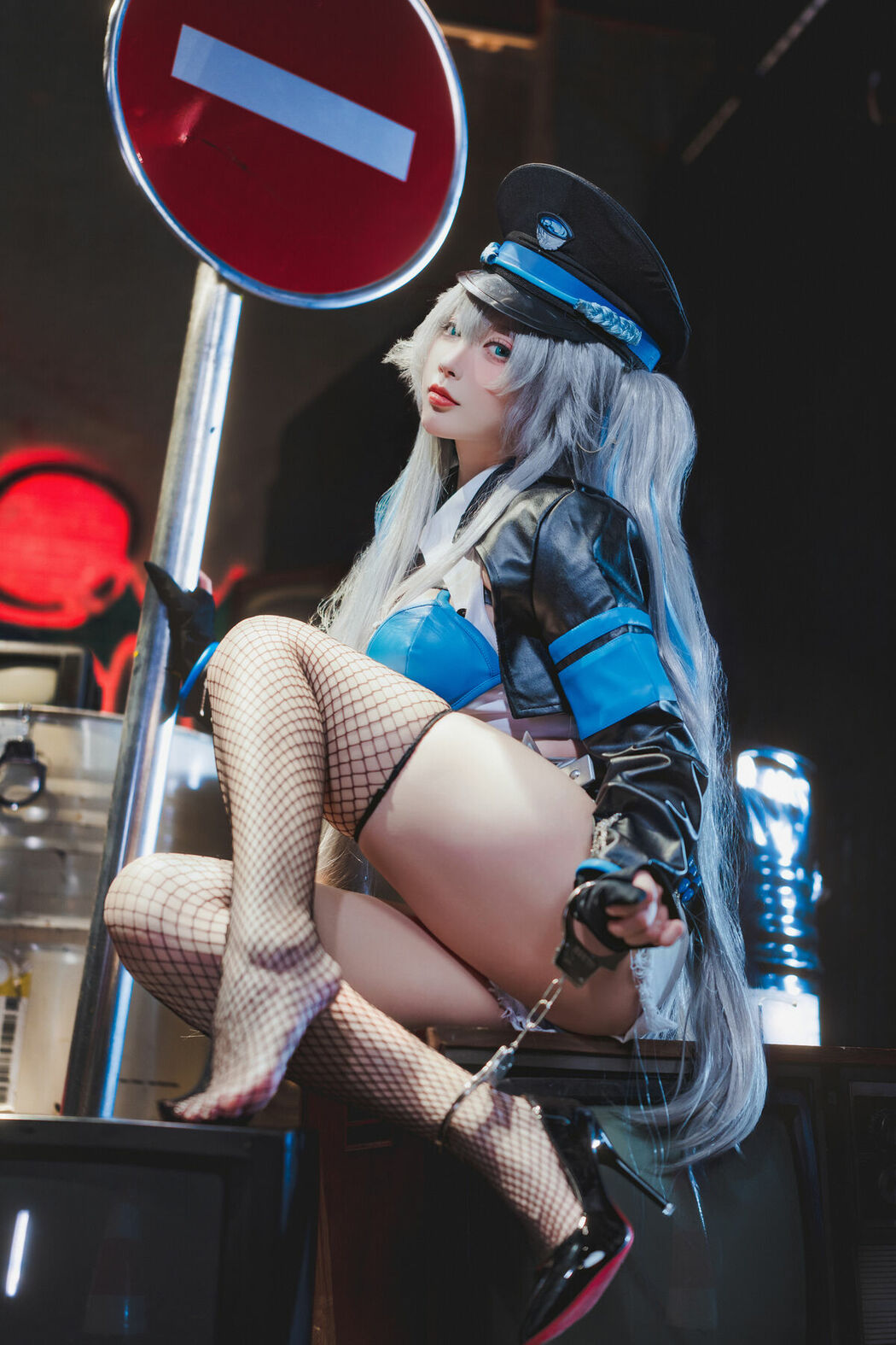 Coser@宮本桜 – 交错战线 刃齿女警 (23P)