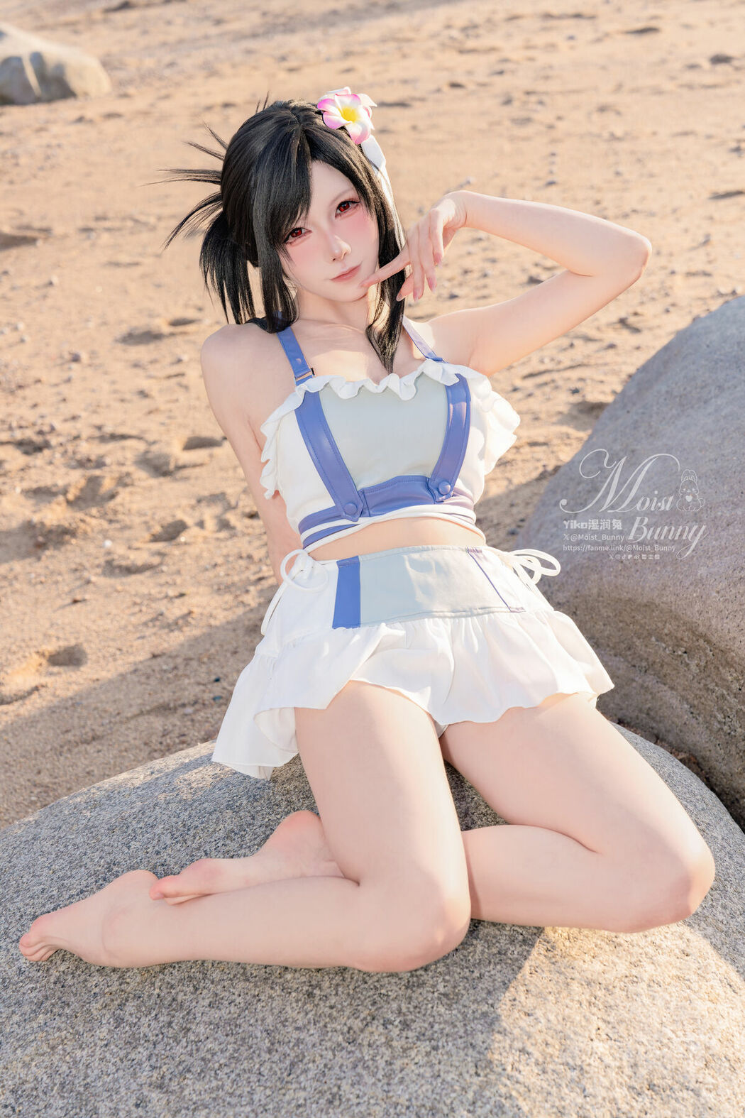 Coser@黏黏团子兔 – 2025泳装限定作 海边假日 蒂法 (81P)