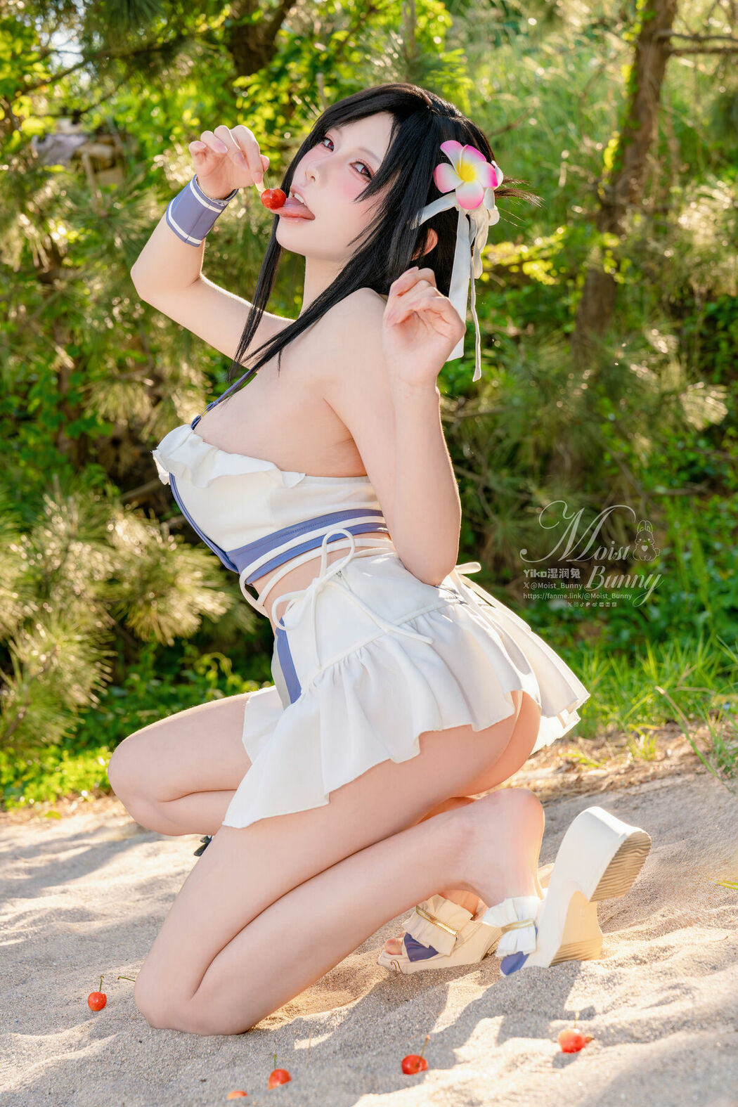 Coser@黏黏团子兔 – 2025泳装限定作 海边假日 蒂法 (81P)