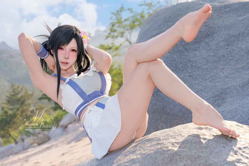 Coser@黏黏团子兔 – 2025泳装限定作 海边假日 蒂法 (81P)