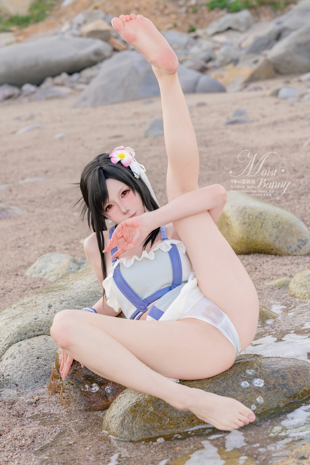 Coser@黏黏团子兔 – 2025泳装限定作 海边假日 蒂法 (81P)