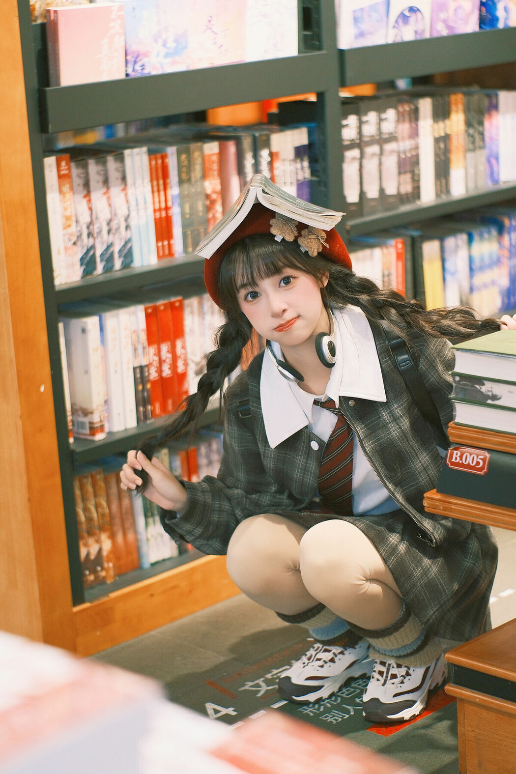 YiTuYu艺图语 Vol.9412 Xia Yu Xiao Nian (21P)