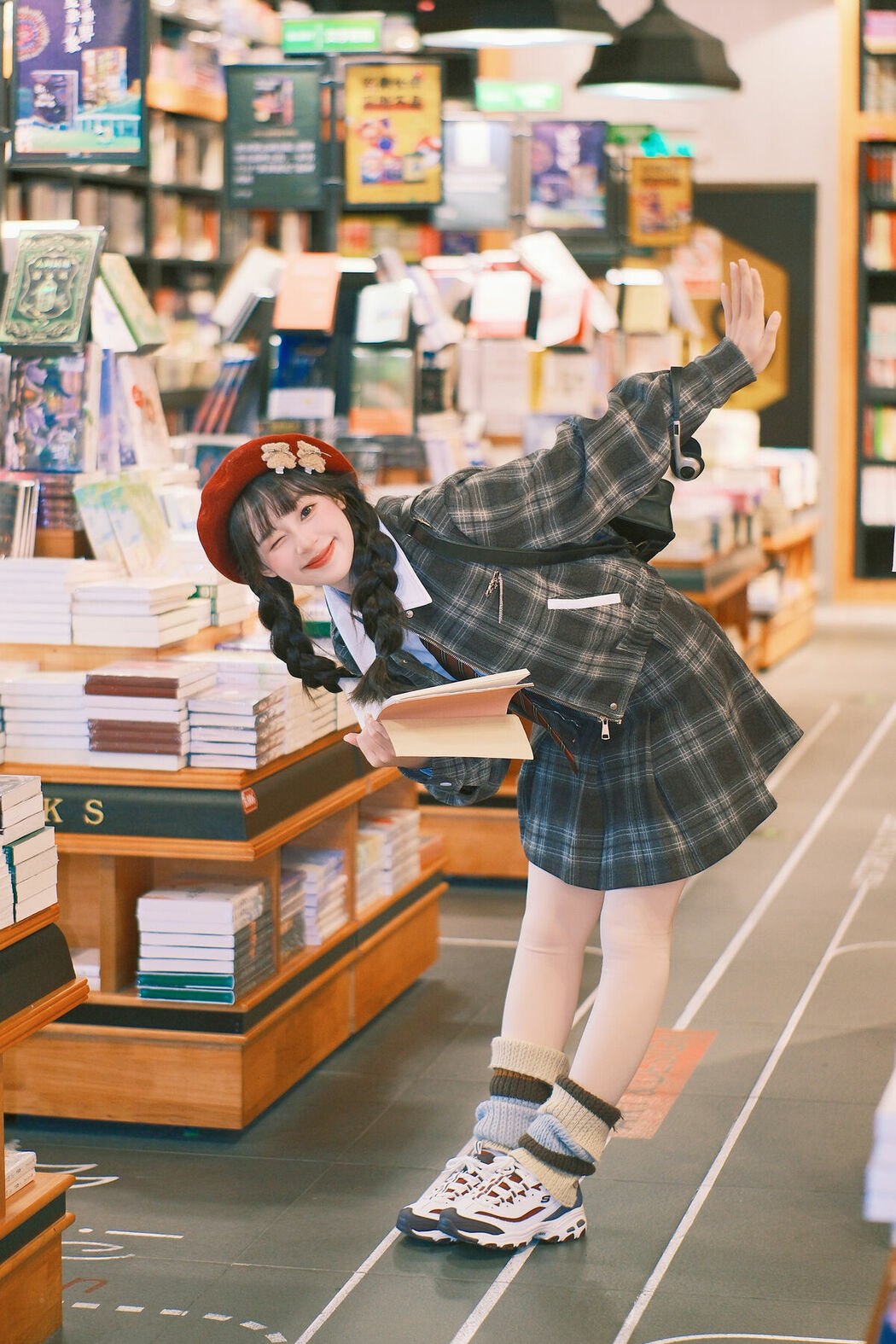 YiTuYu艺图语 Vol.9412 Xia Yu Xiao Nian (21P)