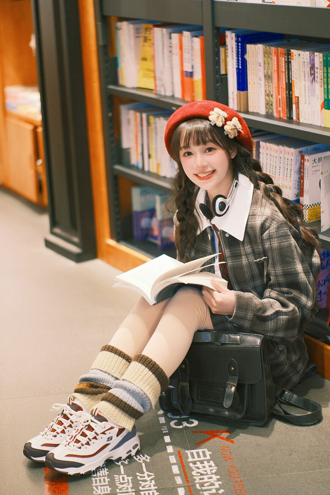 YiTuYu艺图语 Vol.9412 Xia Yu Xiao Nian (21P)