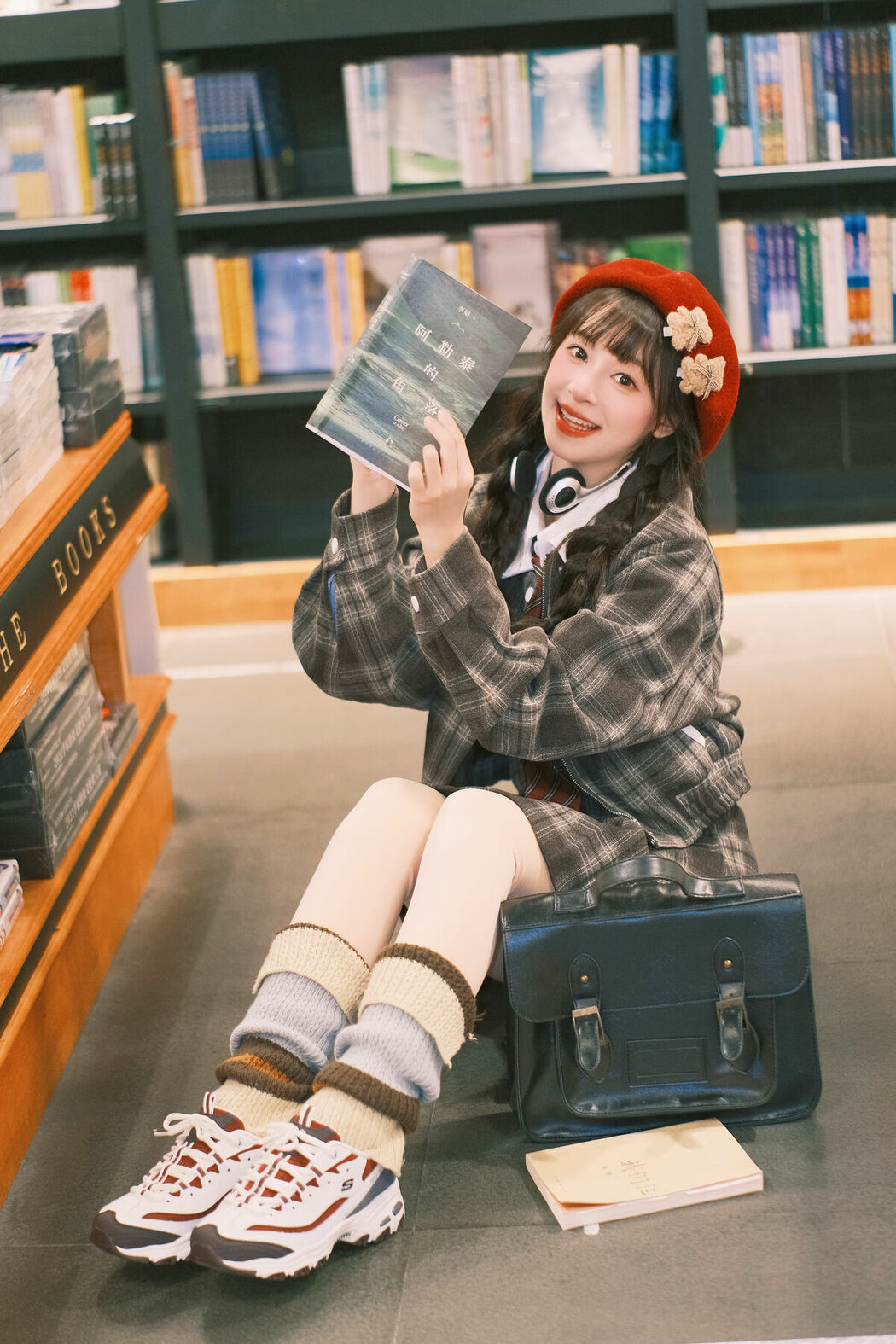 YiTuYu艺图语 Vol.9412 Xia Yu Xiao Nian (21P)