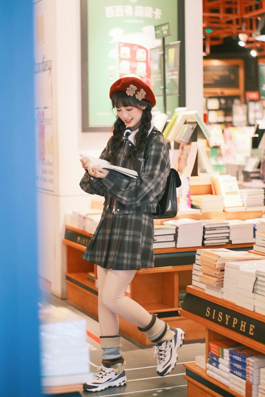 YiTuYu艺图语 Vol.9412 Xia Yu Xiao Nian (21P)