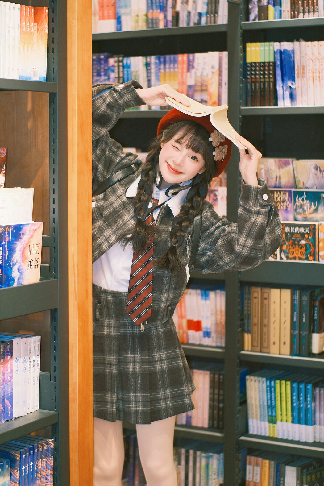 YiTuYu艺图语 Vol.9412 Xia Yu Xiao Nian (21P)