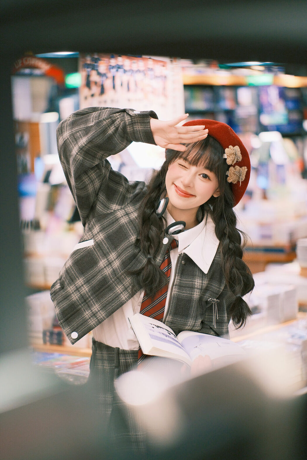 YiTuYu艺图语 Vol.9412 Xia Yu Xiao Nian (21P)