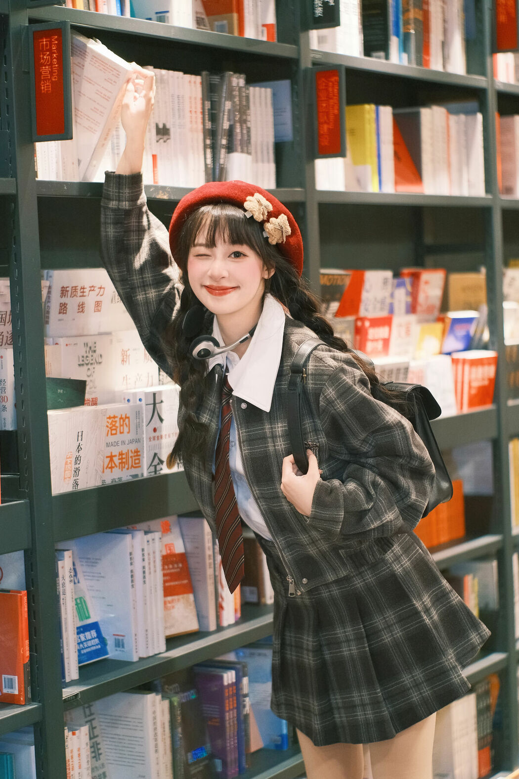 YiTuYu艺图语 Vol.9412 Xia Yu Xiao Nian (21P)