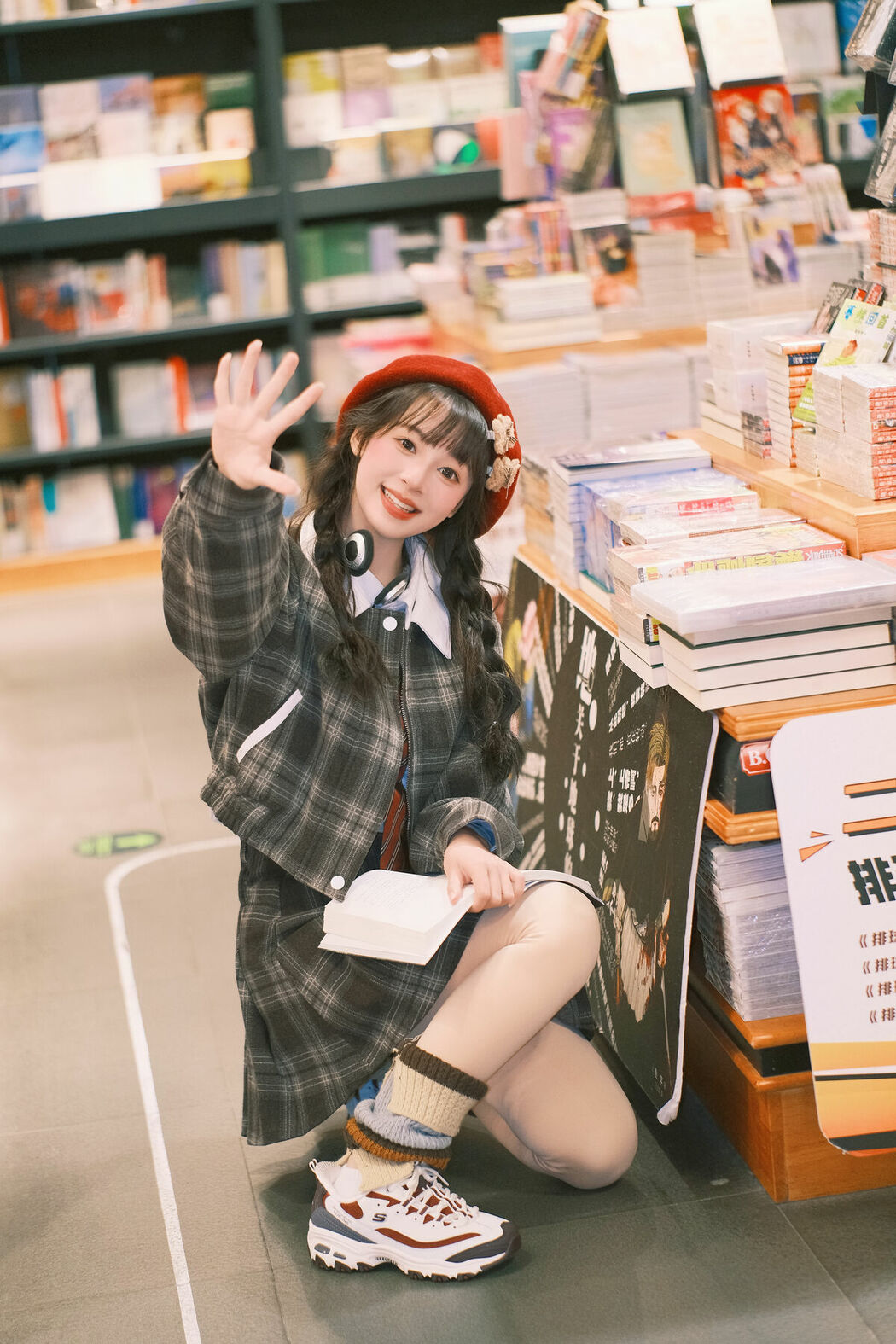 YiTuYu艺图语 Vol.9412 Xia Yu Xiao Nian (21P)