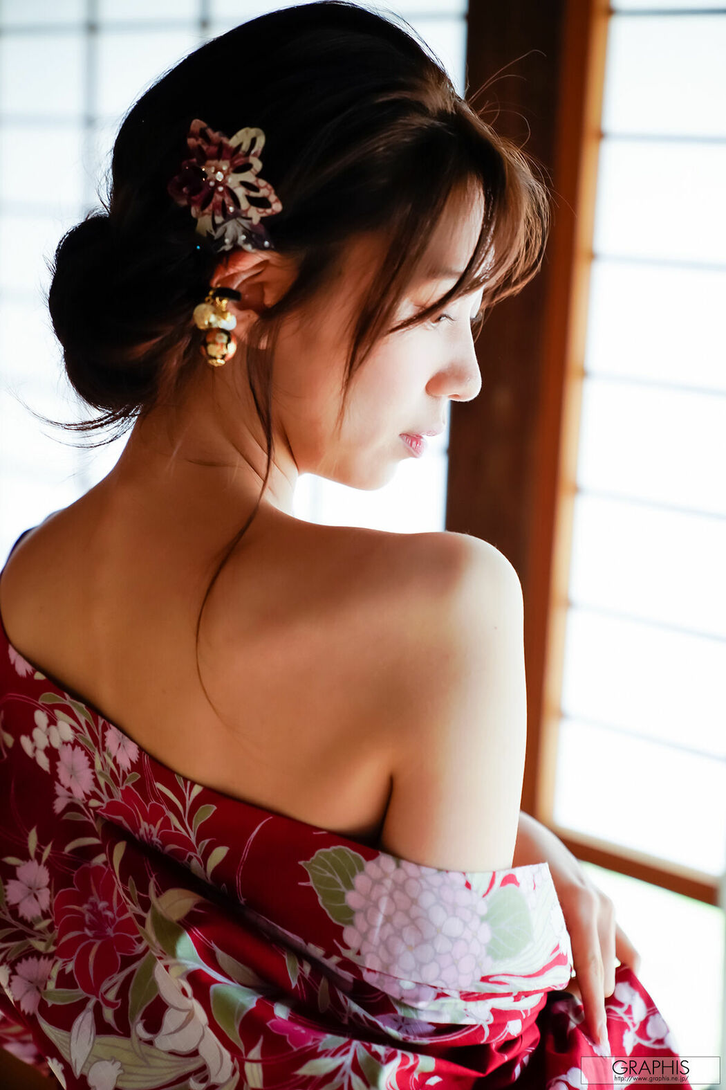 JP Aika Yumeno 夢乃あいか And Aika Yamagishi 山岸绮花 And 8 Others – Graphis SPECIAL YUKATA MIxTURE 002 Part02 (61P)