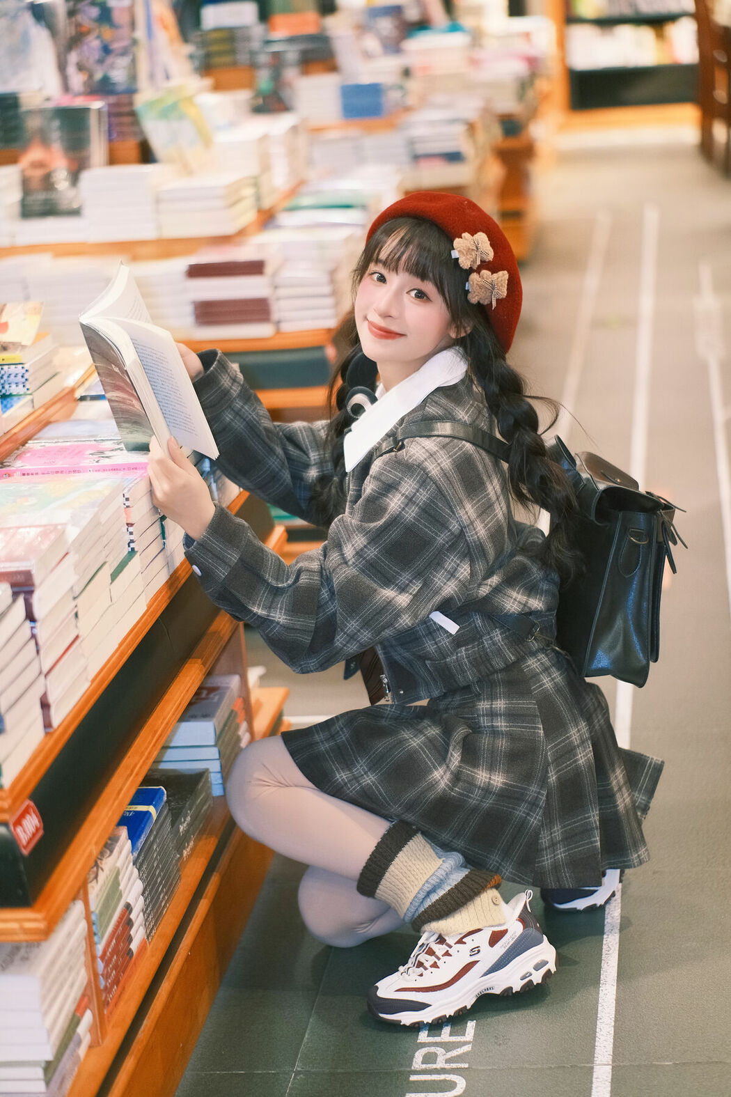 YiTuYu艺图语 Vol.9412 Xia Yu Xiao Nian (21P)