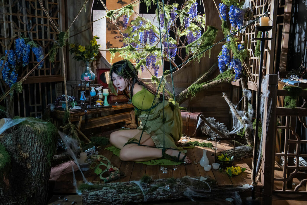 Coser@云溪溪 Yunx1x1 And 奶桃桃 – 苔缚 Part01 (48P – 1V)