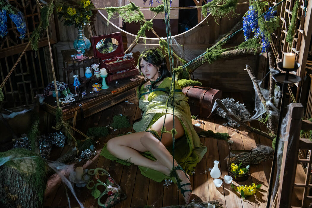 Coser@云溪溪 Yunx1x1 And 奶桃桃 – 苔缚 Part01 (48P – 1V)