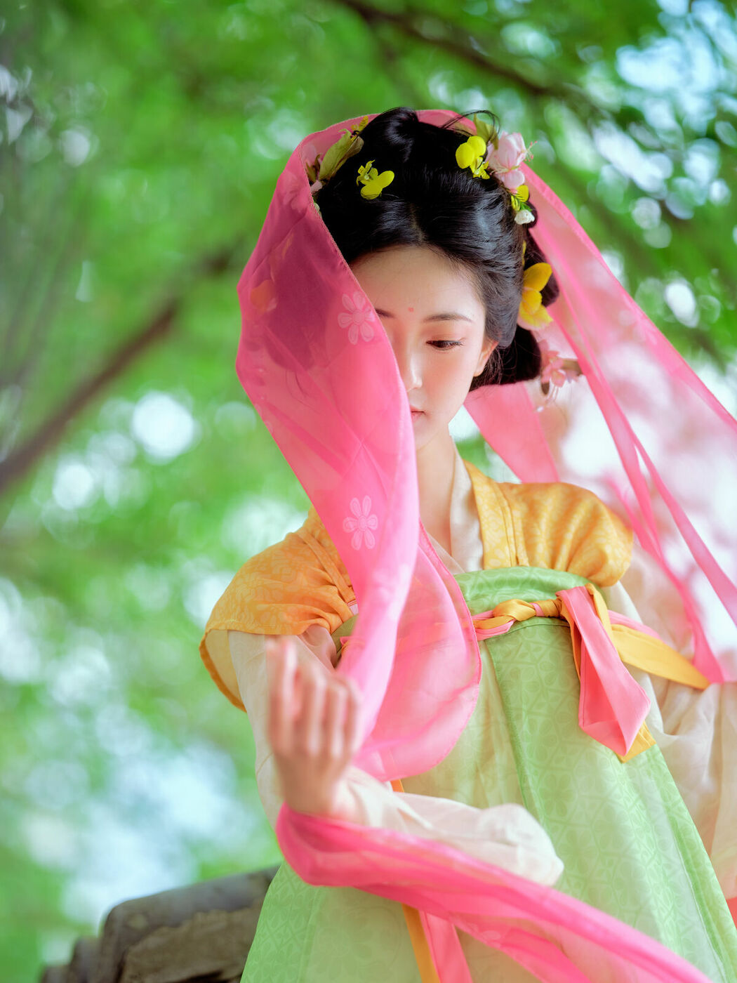 YiTuYu艺图语 Vol.9418 Leng Ku Wang Ye (15P)