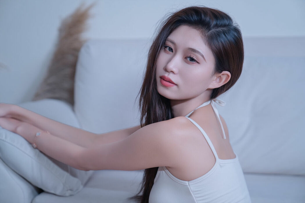 YiTuYu艺图语 Vol.10000 Model Liu (31P)