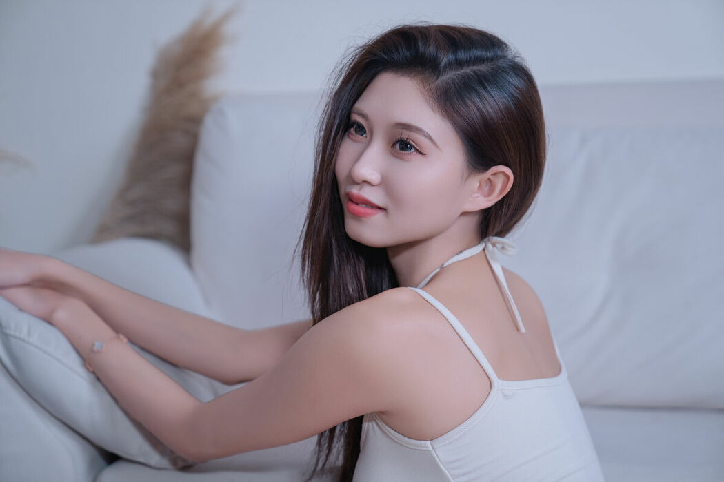 YiTuYu艺图语 Vol.10000 Model Liu (31P)