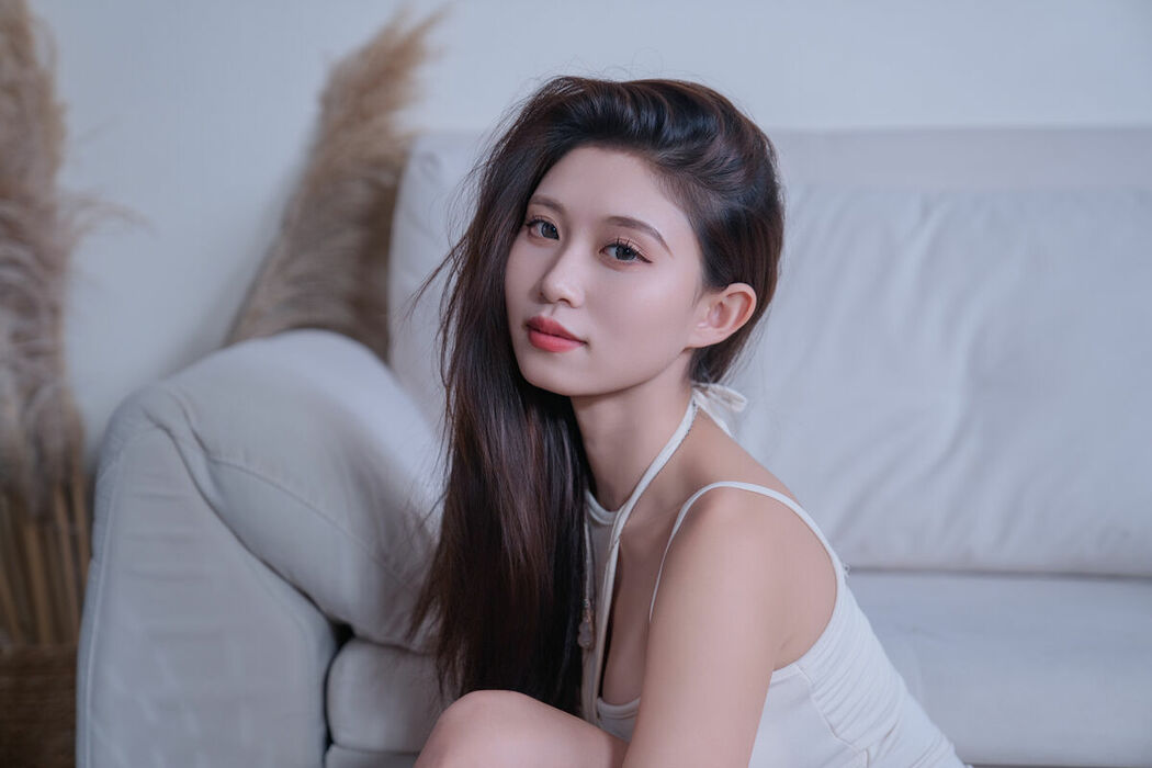 YiTuYu艺图语 Vol.10000 Model Liu (31P)