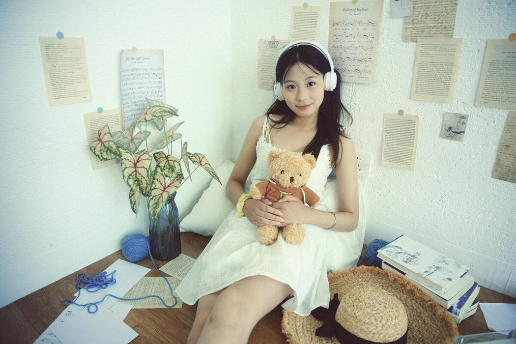 YiTuYu艺图语 Vol.10012 Xiao U (41P)