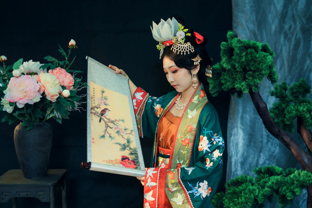 YiTuYu艺图语 Vol.10011 Fan Qie (19P)