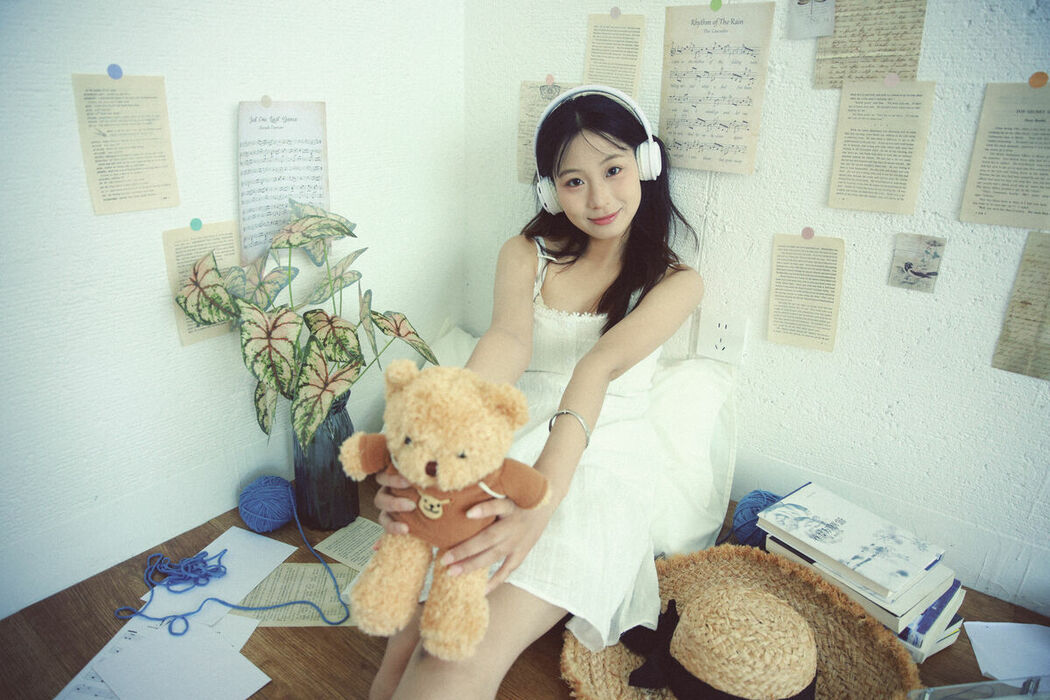 YiTuYu艺图语 Vol.10012 Xiao U (41P)