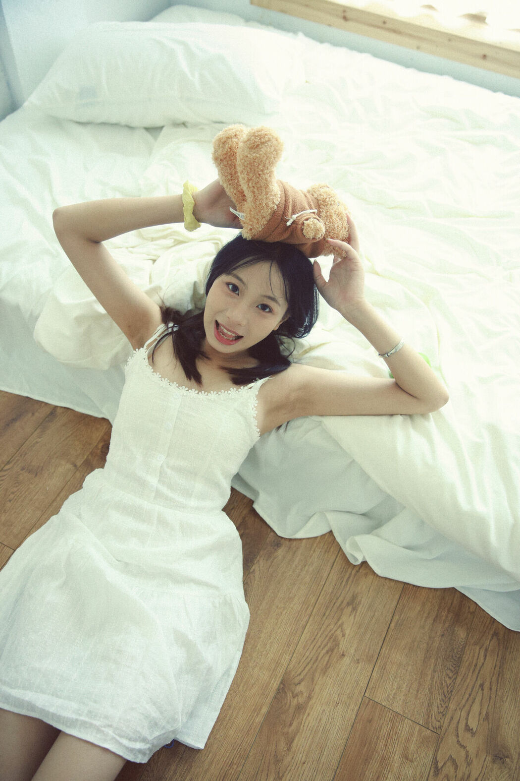 YiTuYu艺图语 Vol.10012 Xiao U (41P)