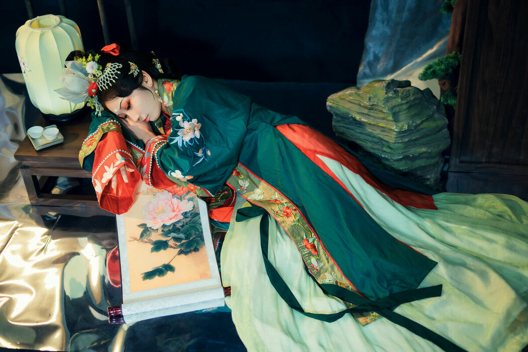 YiTuYu艺图语 Vol.10011 Fan Qie (19P)