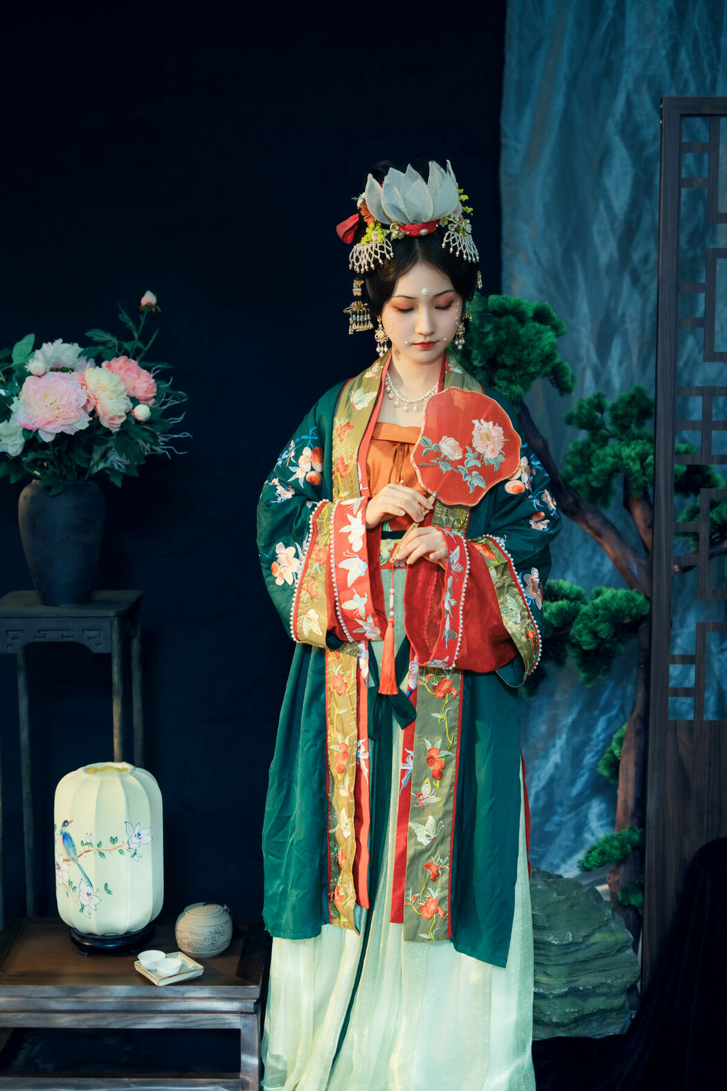 YiTuYu艺图语 Vol.10011 Fan Qie (19P)