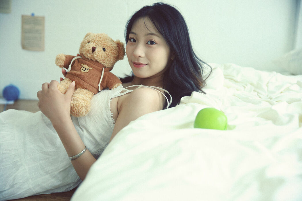 YiTuYu艺图语 Vol.10012 Xiao U (41P)