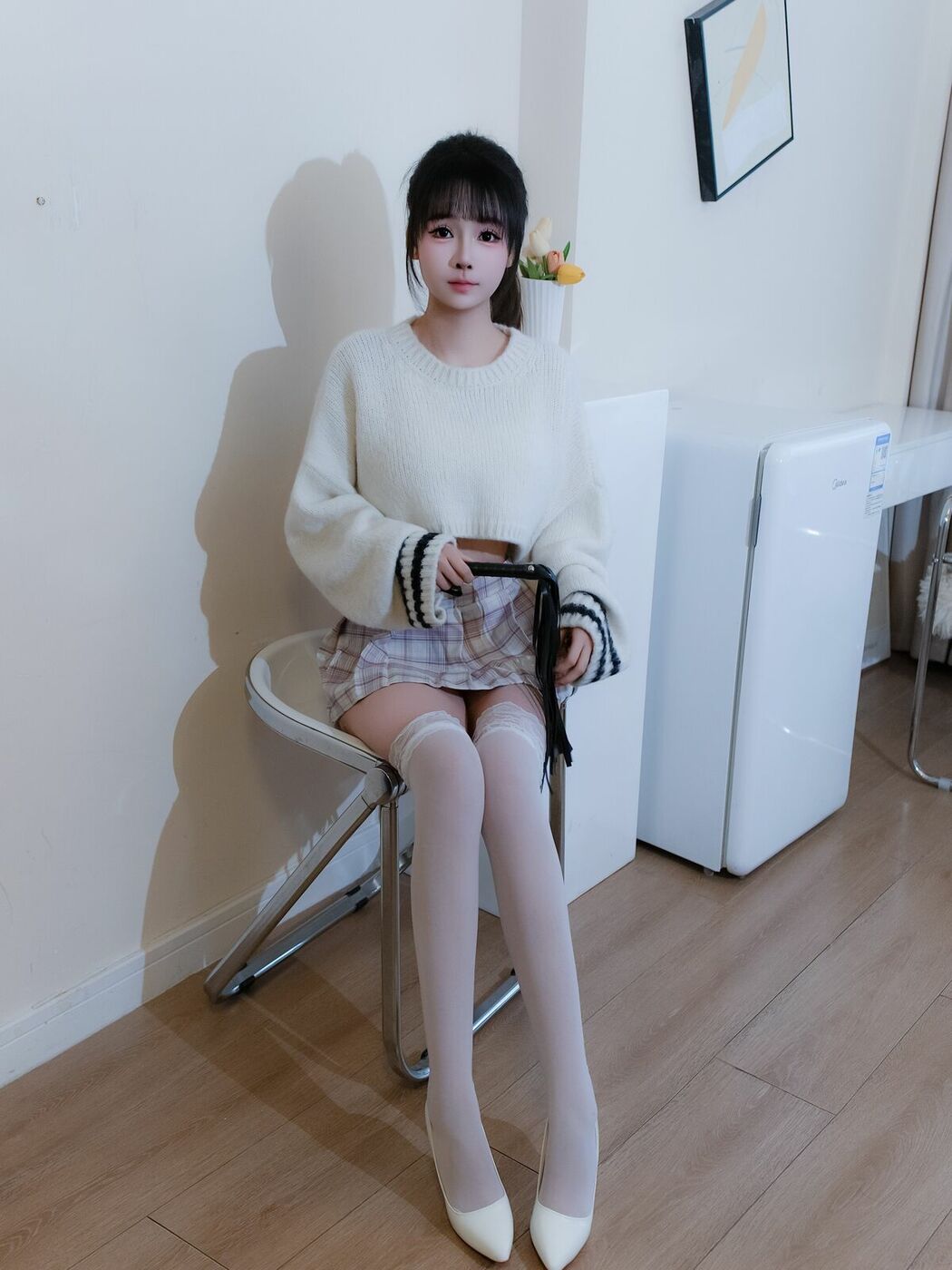 XR Uncensored Shen Mi Er 沈蜜儿 – R18 秀人网模特 白色毛衣 (74P)