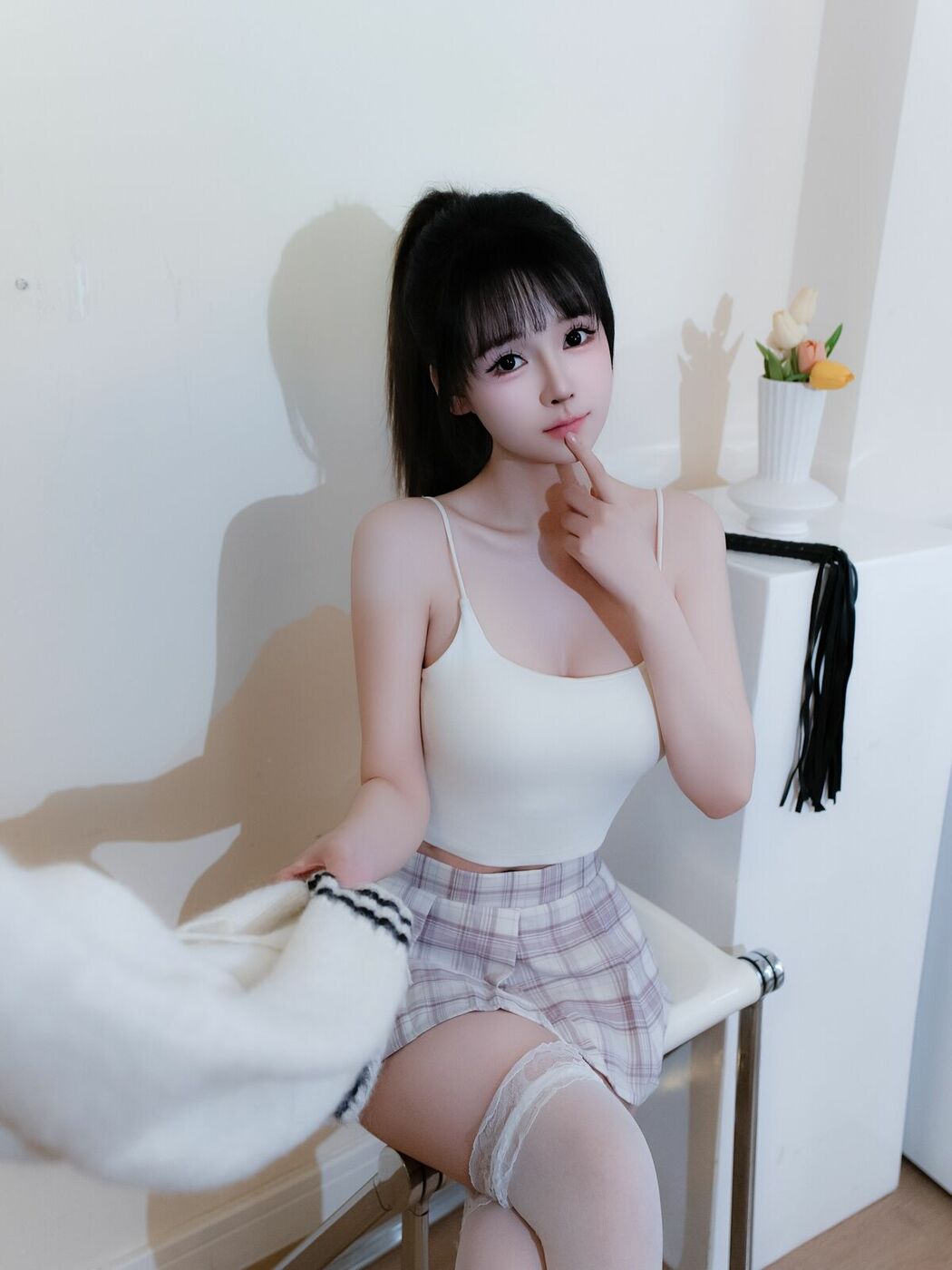 XR Uncensored Shen Mi Er 沈蜜儿 – R18 秀人网模特 白色毛衣 (74P)