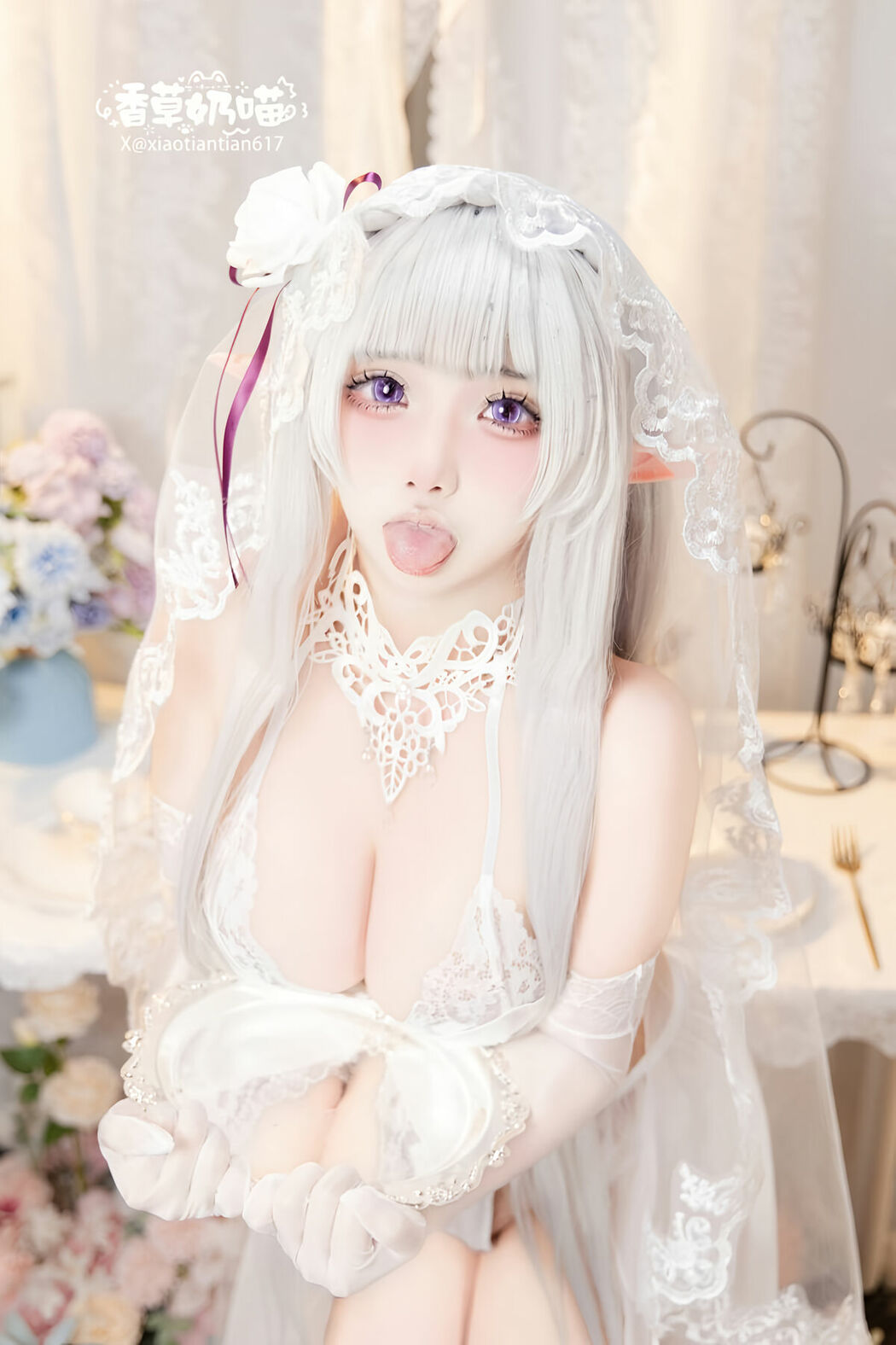 Coser@香草奶喵 – 爱蜜莉雅 情人节 Part03 (51P)