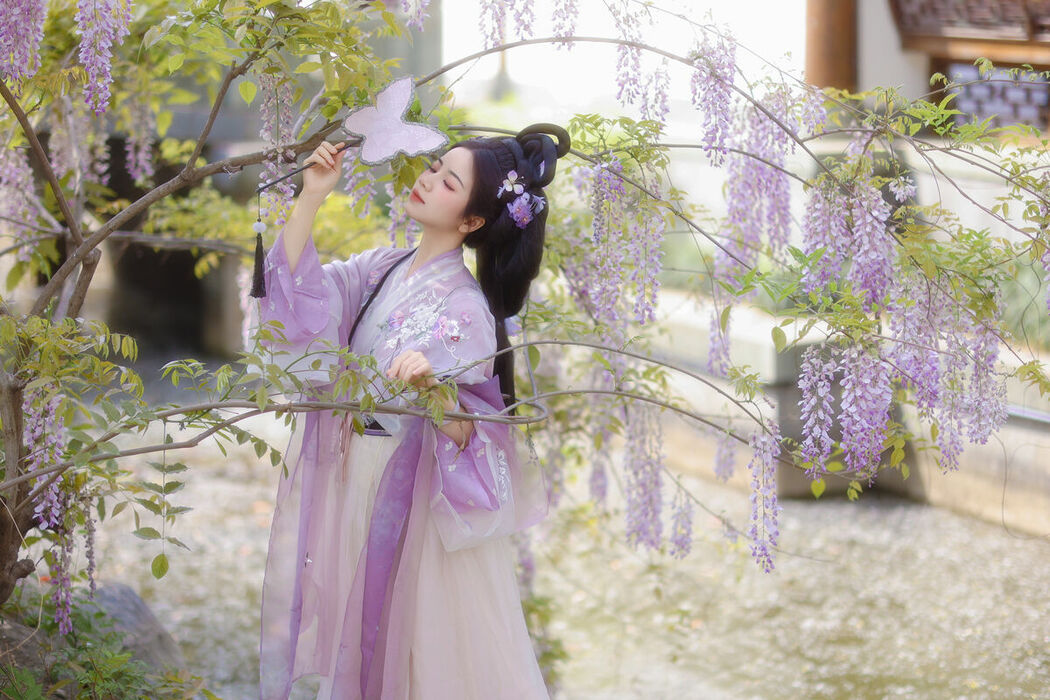 YiTuYu艺图语 Vol.10017 Xiao Du Tong Xue (41P)