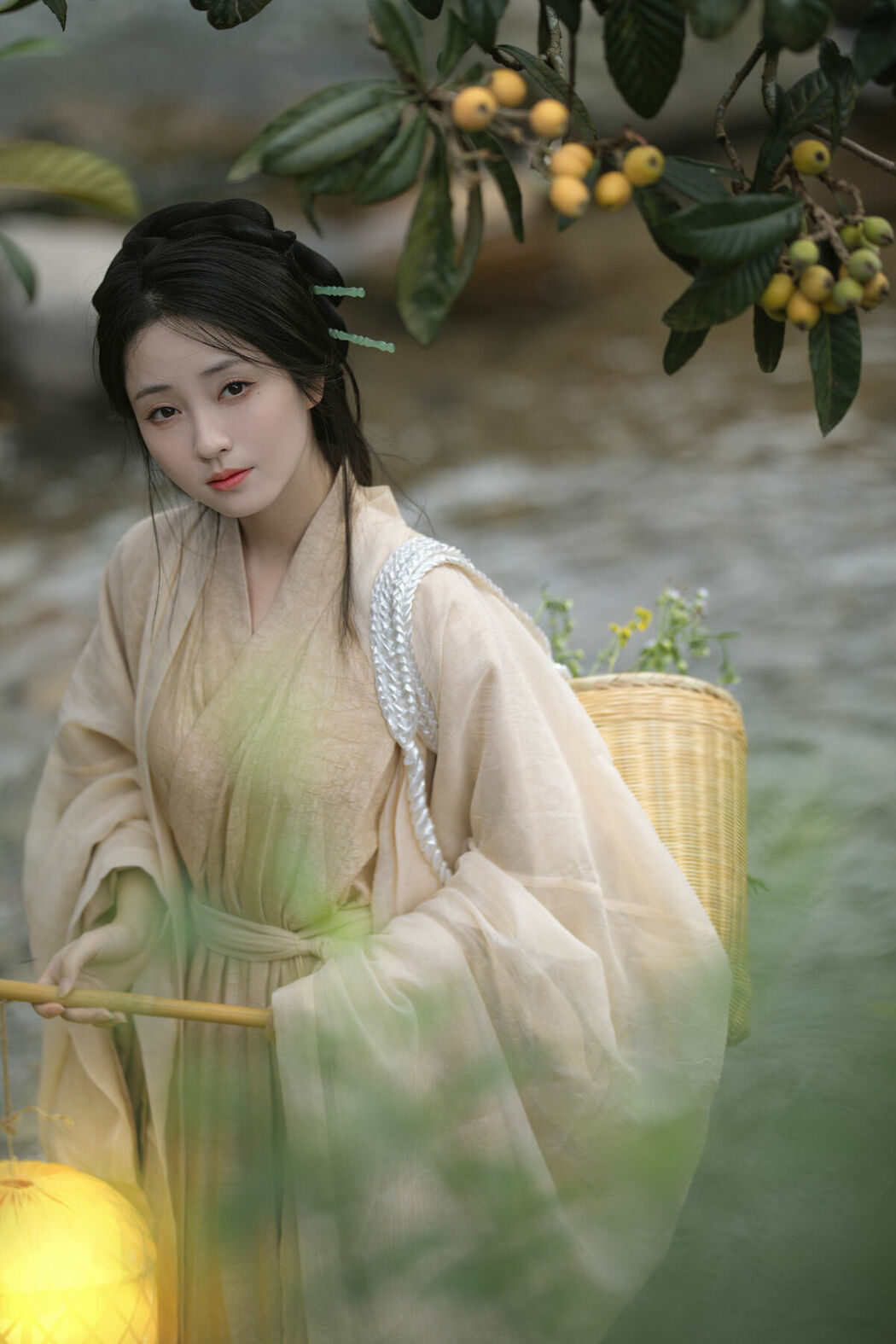 YiTuYu艺图语 Vol.10020 Xiao Wen Nuan Xiang Yao Ge Da Tai Yang (18P)