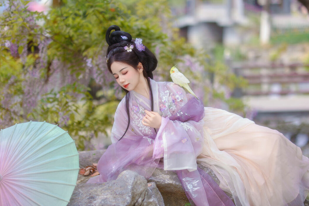 YiTuYu艺图语 Vol.10017 Xiao Du Tong Xue (41P)