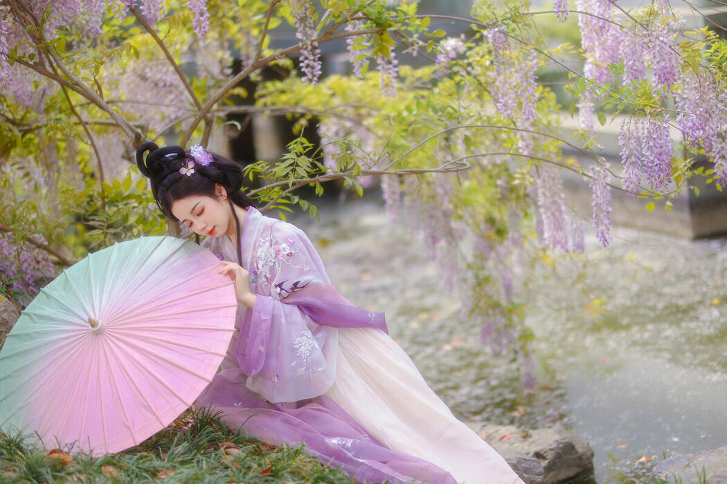 YiTuYu艺图语 Vol.10017 Xiao Du Tong Xue (41P)