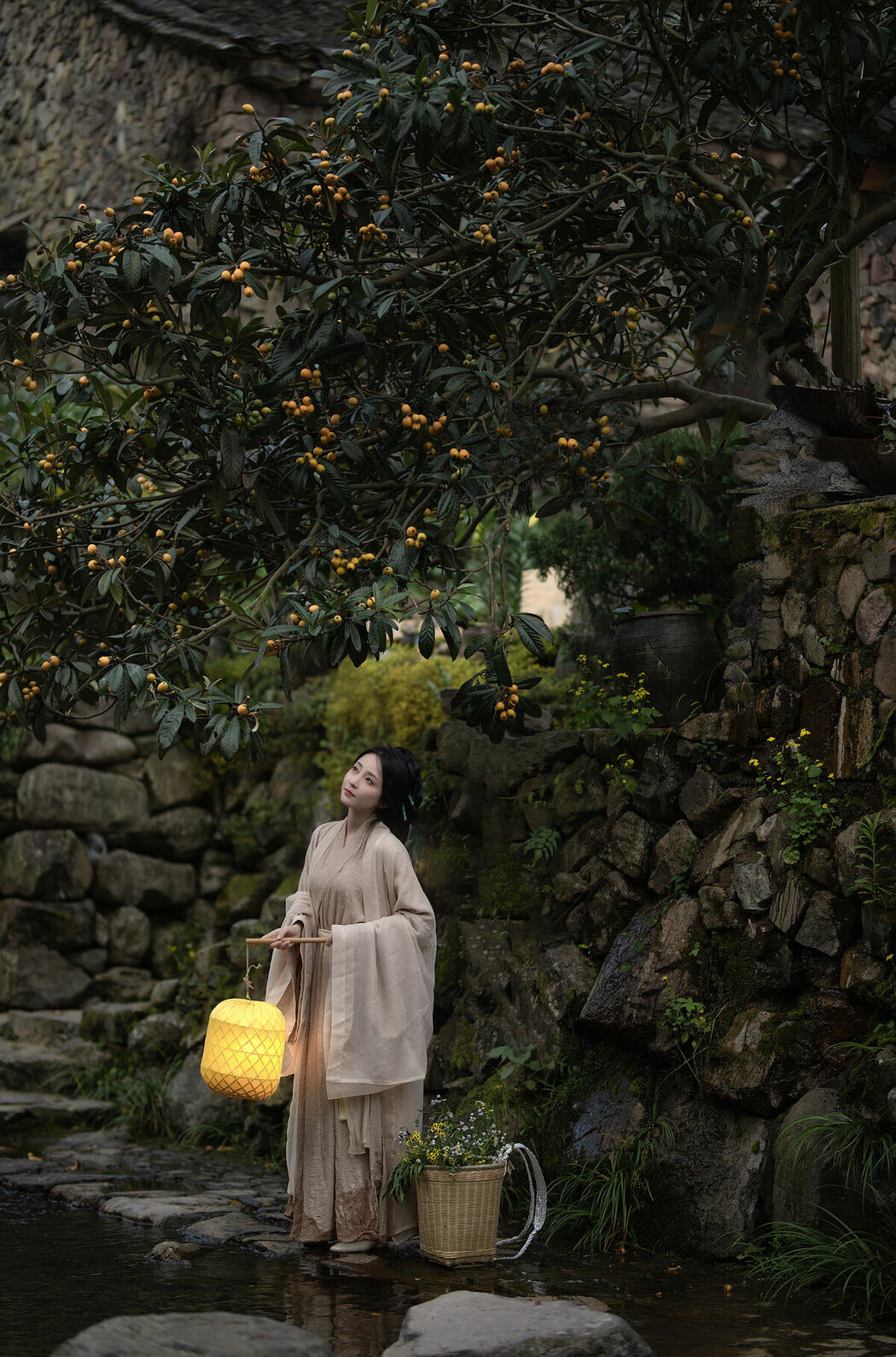 YiTuYu艺图语 Vol.10020 Xiao Wen Nuan Xiang Yao Ge Da Tai Yang (18P)