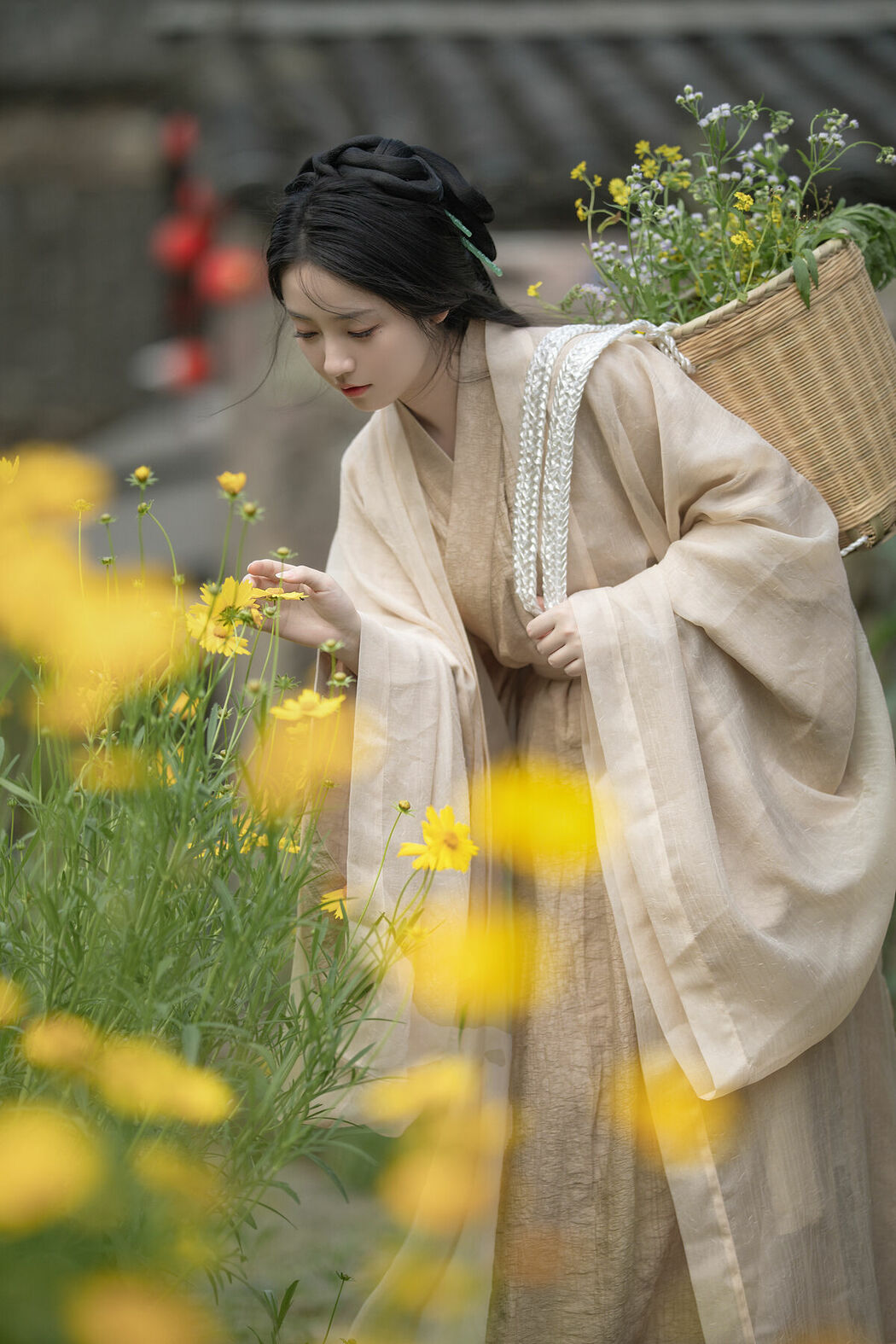 YiTuYu艺图语 Vol.10020 Xiao Wen Nuan Xiang Yao Ge Da Tai Yang (18P)