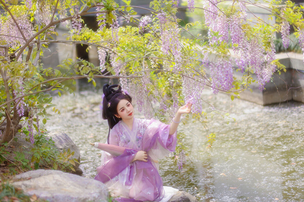 YiTuYu艺图语 Vol.10017 Xiao Du Tong Xue (41P)