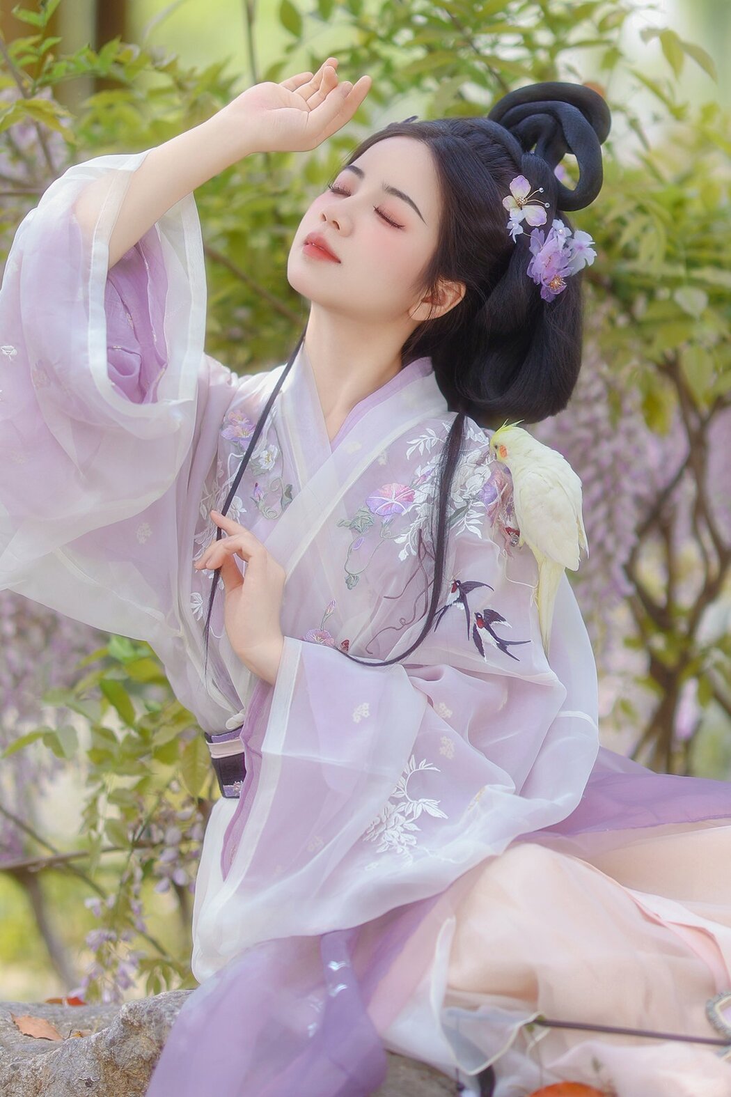 YiTuYu艺图语 Vol.10017 Xiao Du Tong Xue (41P) Cover Photo
