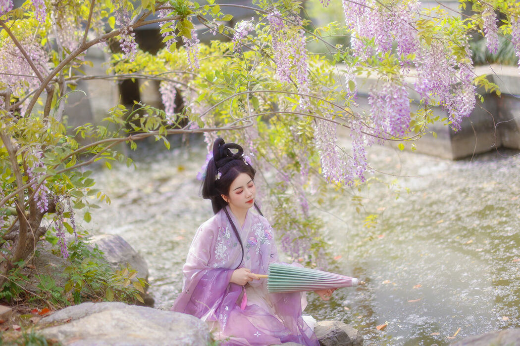 YiTuYu艺图语 Vol.10017 Xiao Du Tong Xue (41P)