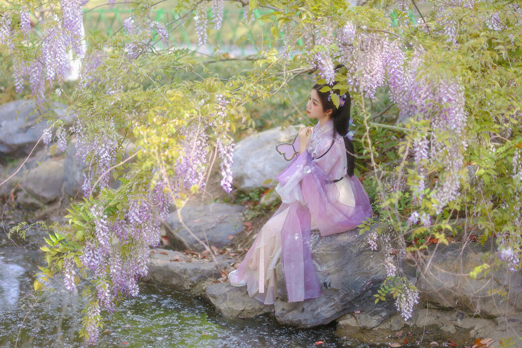 YiTuYu艺图语 Vol.10017 Xiao Du Tong Xue (41P)