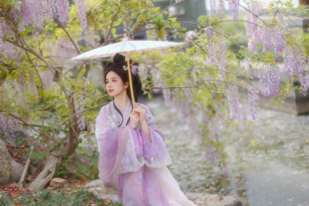 YiTuYu艺图语 Vol.10017 Xiao Du Tong Xue (41P)