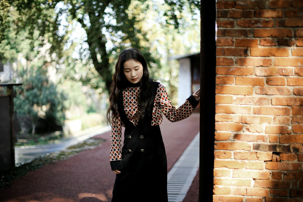 YiTuYu艺图语 Vol.10025 Wan Zi (27P)