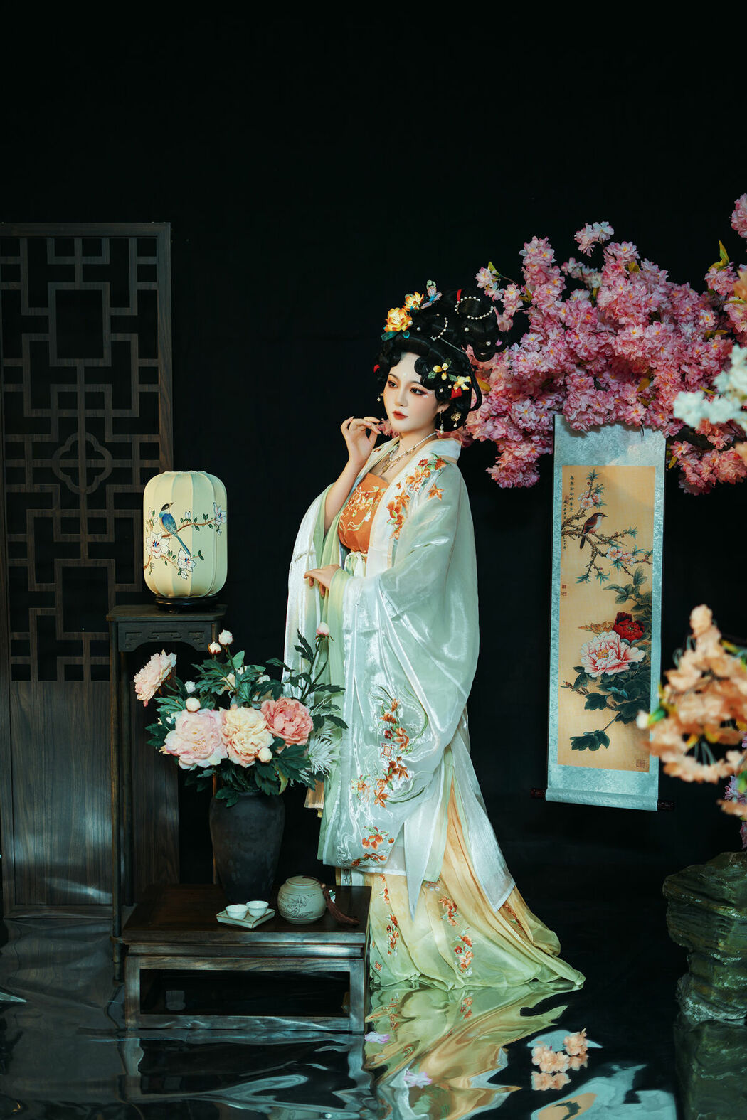 YiTuYu艺图语 Vol.10022 Zhu Ge (16P)