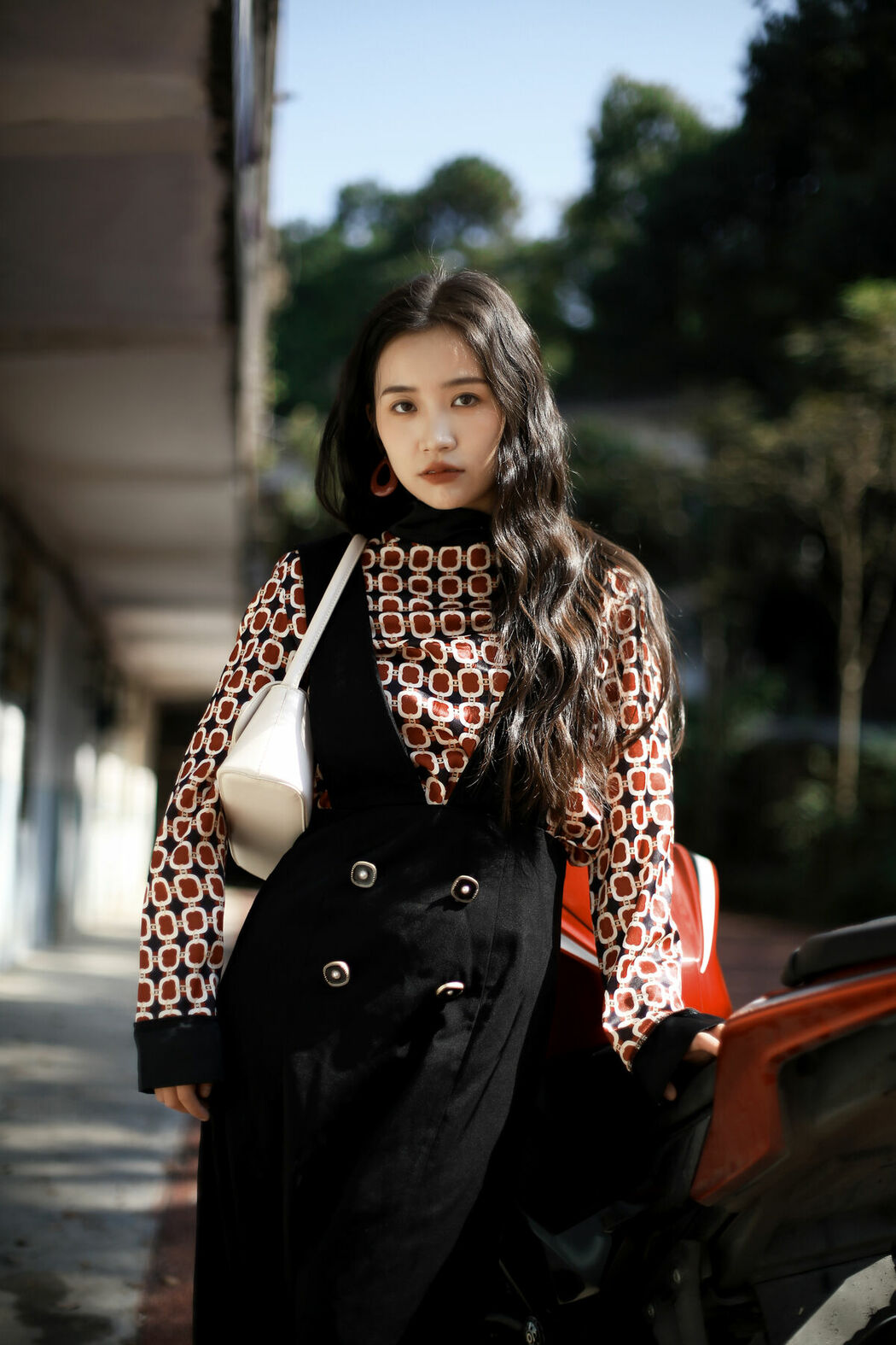 YiTuYu艺图语 Vol.10025 Wan Zi (27P)