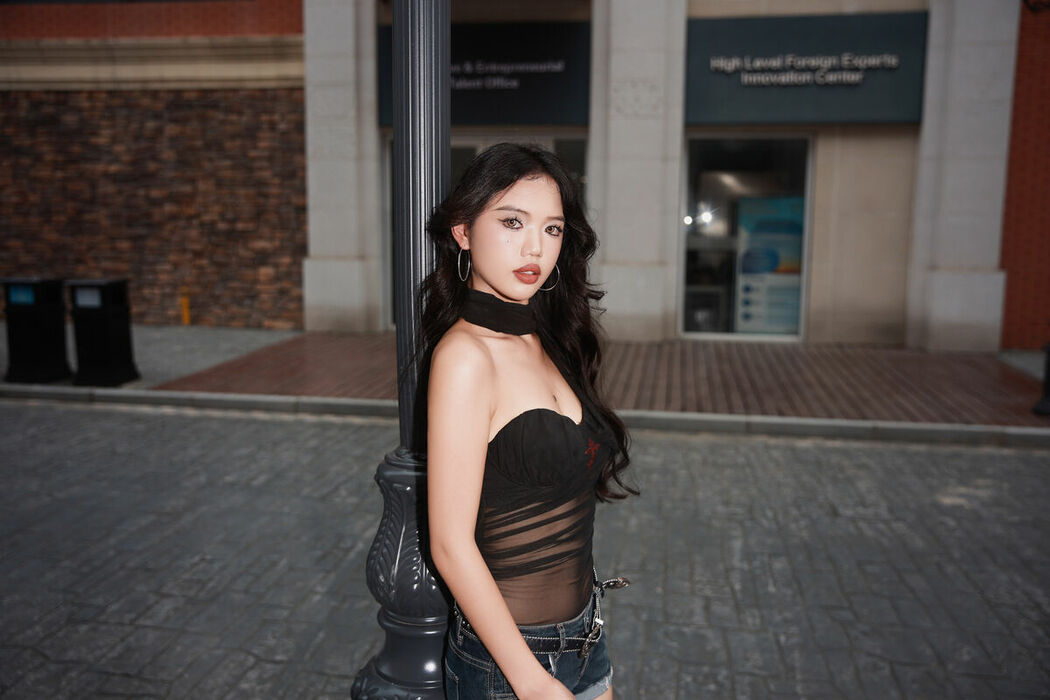 YiTuYu艺图语 Vol.10026 Wang XX (31P)