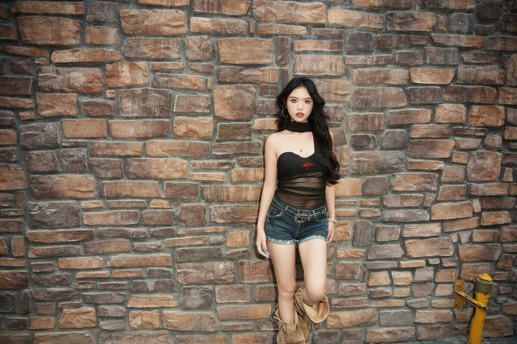 YiTuYu艺图语 Vol.10026 Wang XX (31P)